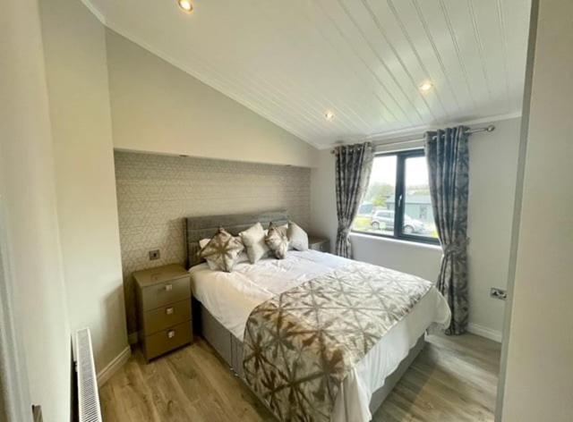 *Luxury Holiday Home With Hot Tub Close To Beach* Penally Exterior foto