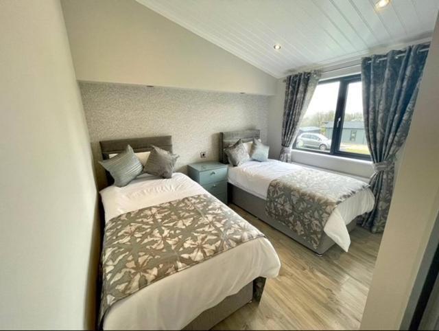 *Luxury Holiday Home With Hot Tub Close To Beach* Penally Exterior foto